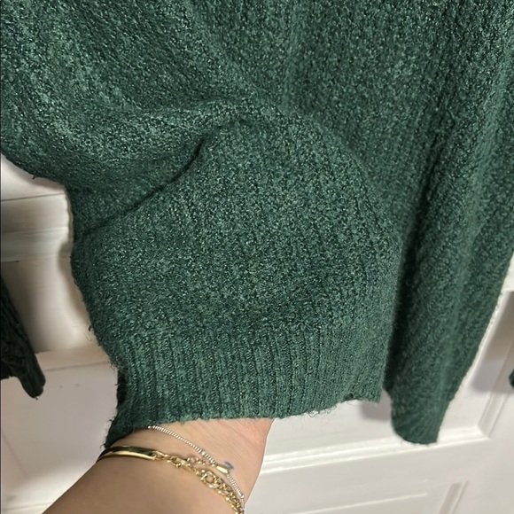 American Eagle Outfitters Green Crew Neck Sweater - Picture 3 of 5
